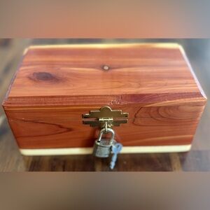 Wooden Cedar Lockable Keepsake Storage Box